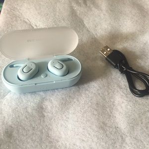 New Merkury Earphones